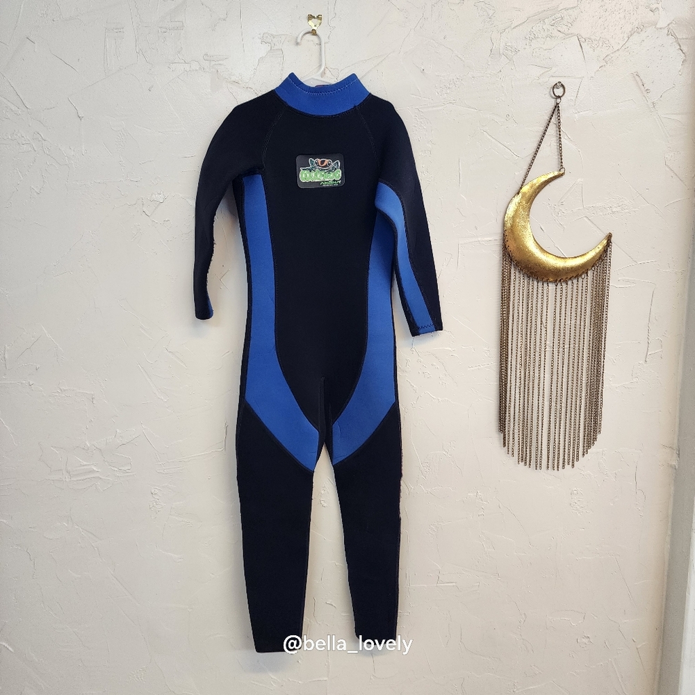 Akona Adventure Gear Children's Black and Blue Full-Body Wetsuit